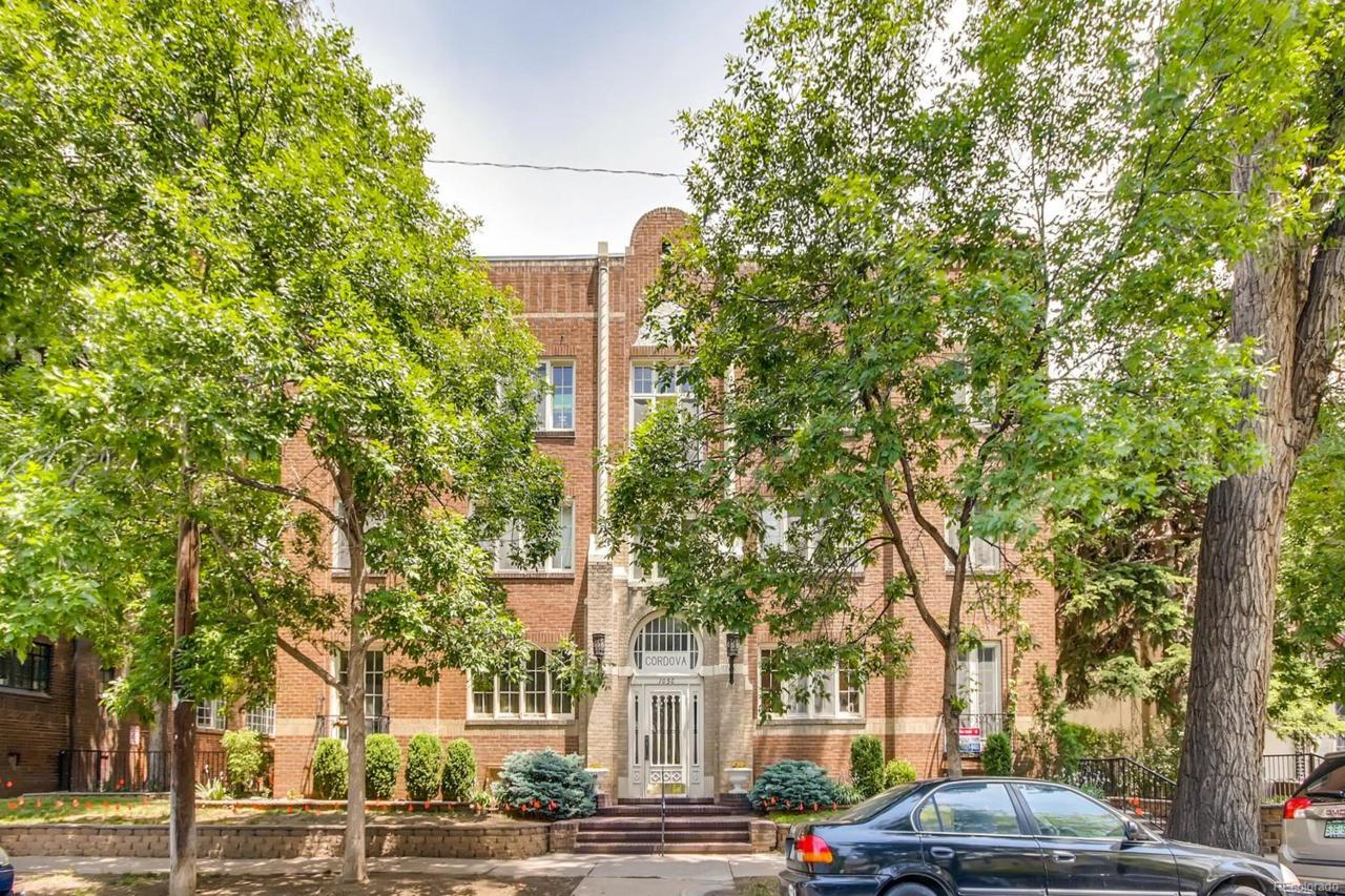 1050 Washington Street - Photo 1