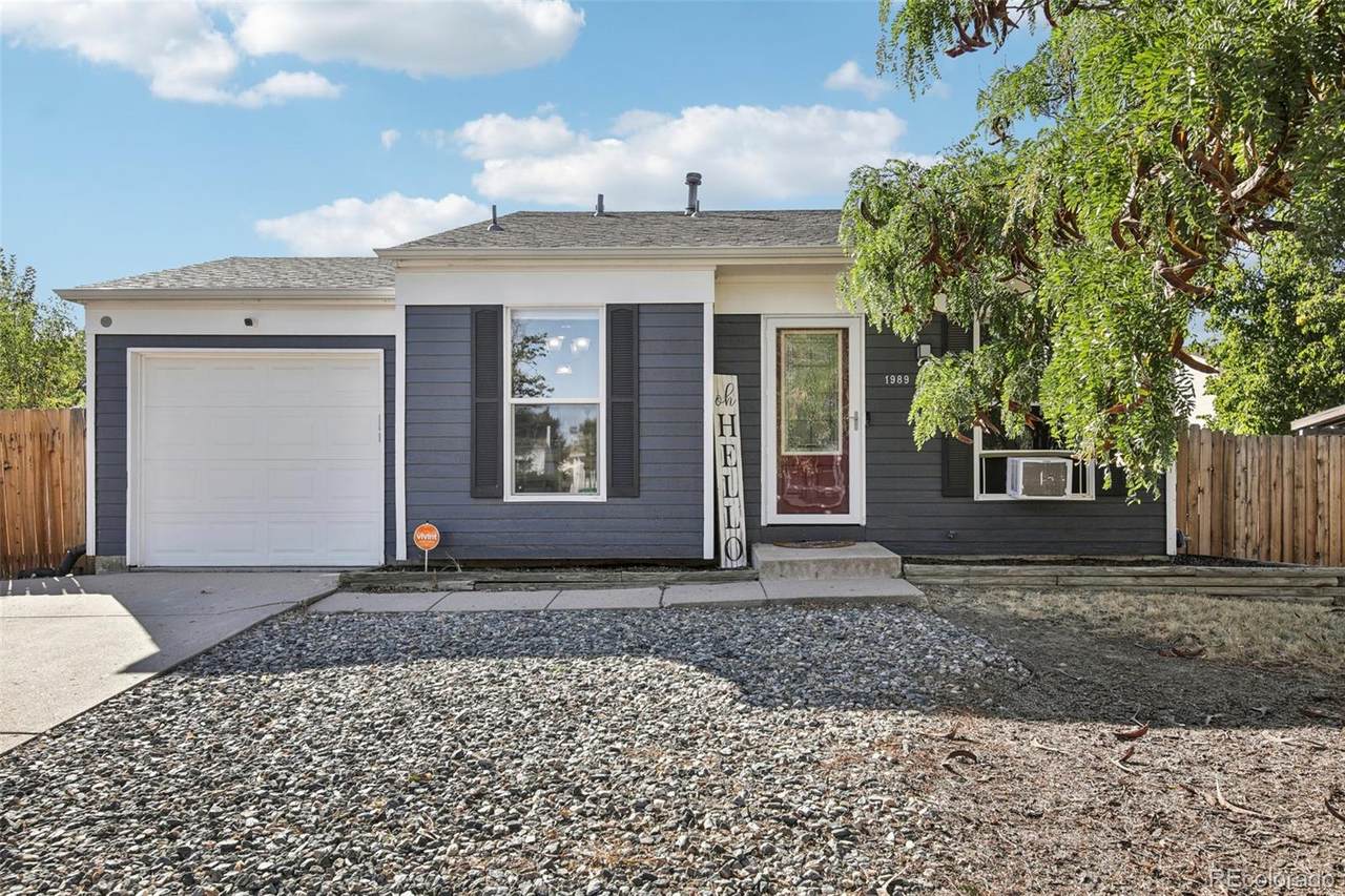 1989 Ceylon Street - Photo 1