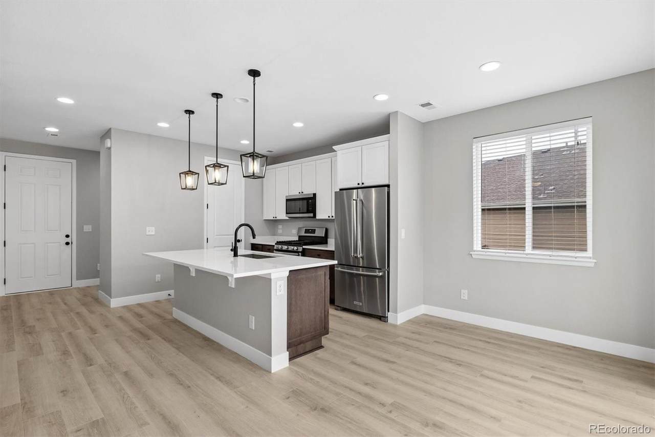 https://bt-photos.global.ssl.fastly.net/metrolist/1280_boomver_1_5242378-1.jpg
