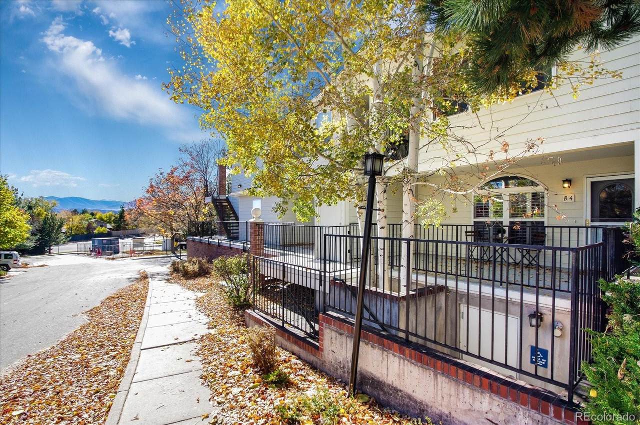 1880 Cole Street - Photo 1