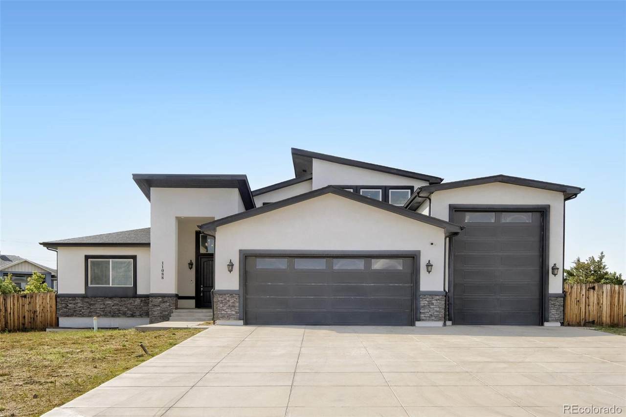11088 Asbee Street - Photo 1