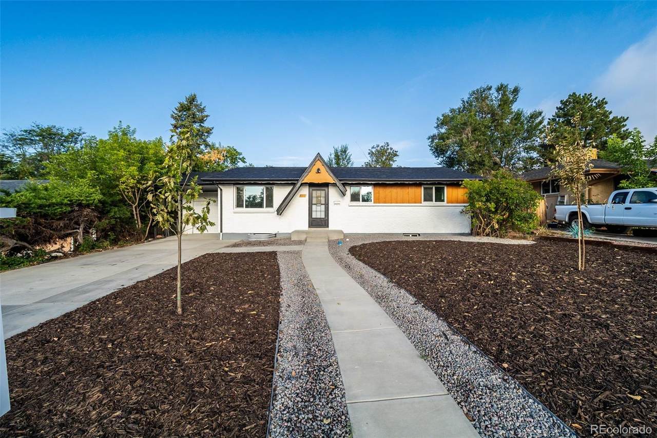 8711 Oakwood Street - Photo 1