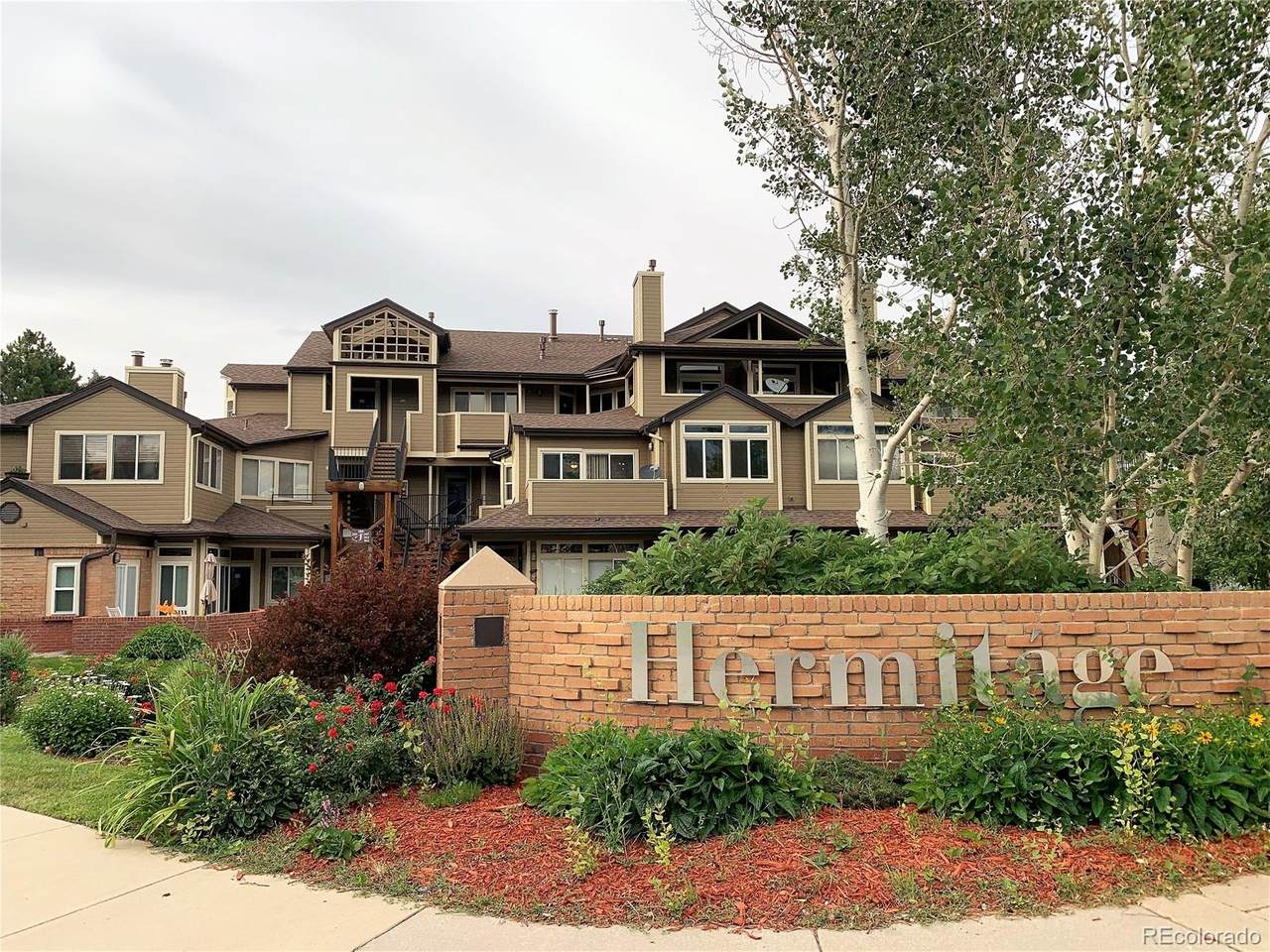 6001 Yosemite Street - Photo 1