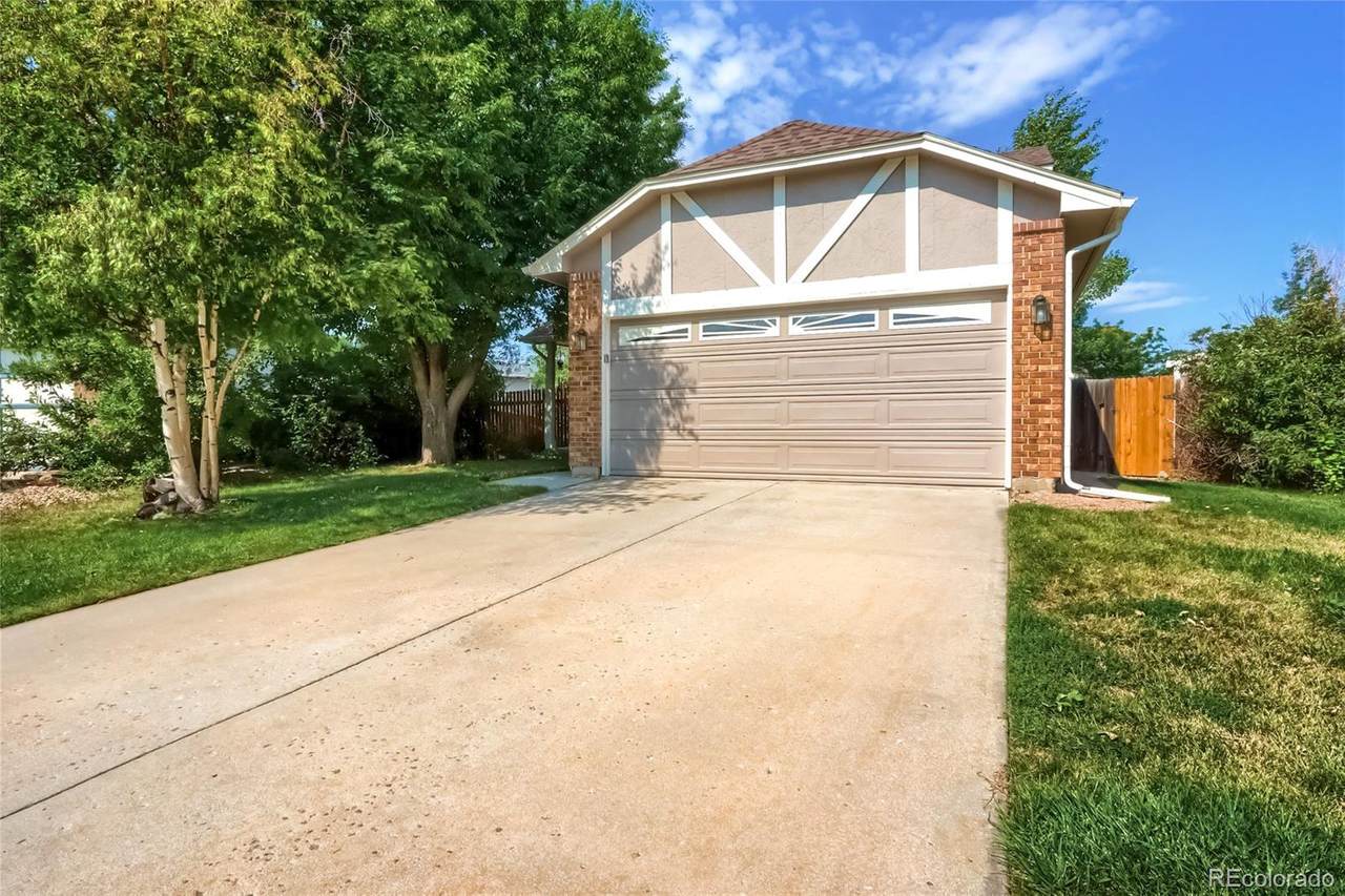 271 Holcomb Circle - Photo 1