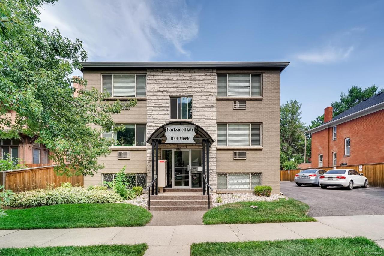1660 Steele Street - Photo 1