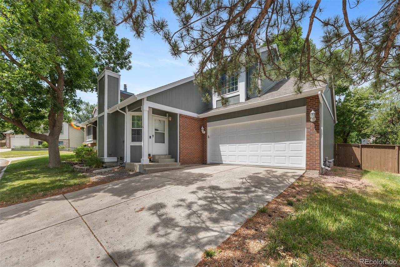 944 Lily Court - Photo 1