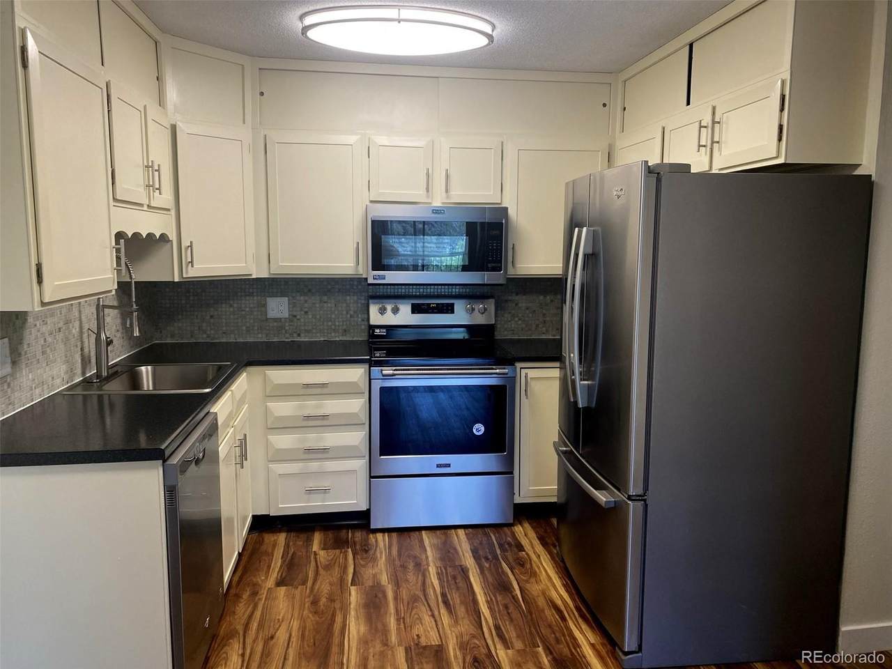 13626 Bates Avenue - Photo 1