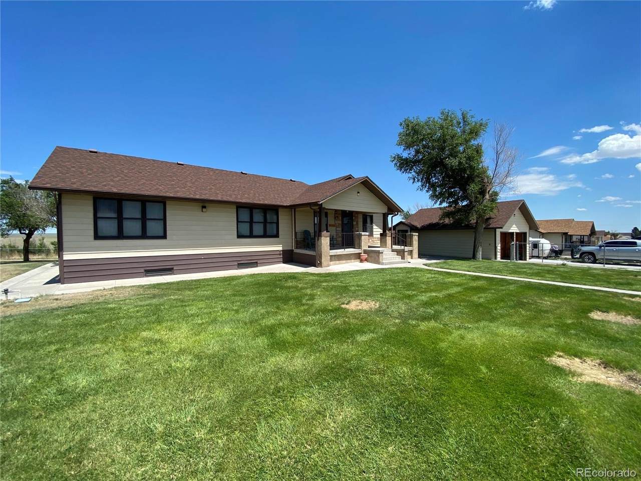 127 8 Street - Photo 1