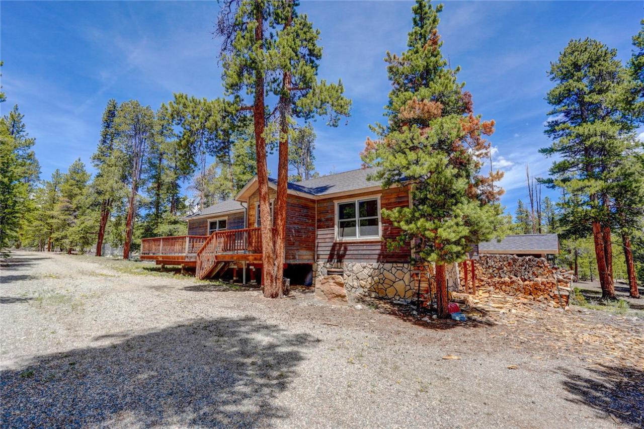 455 Hemlock Drive - Photo 1