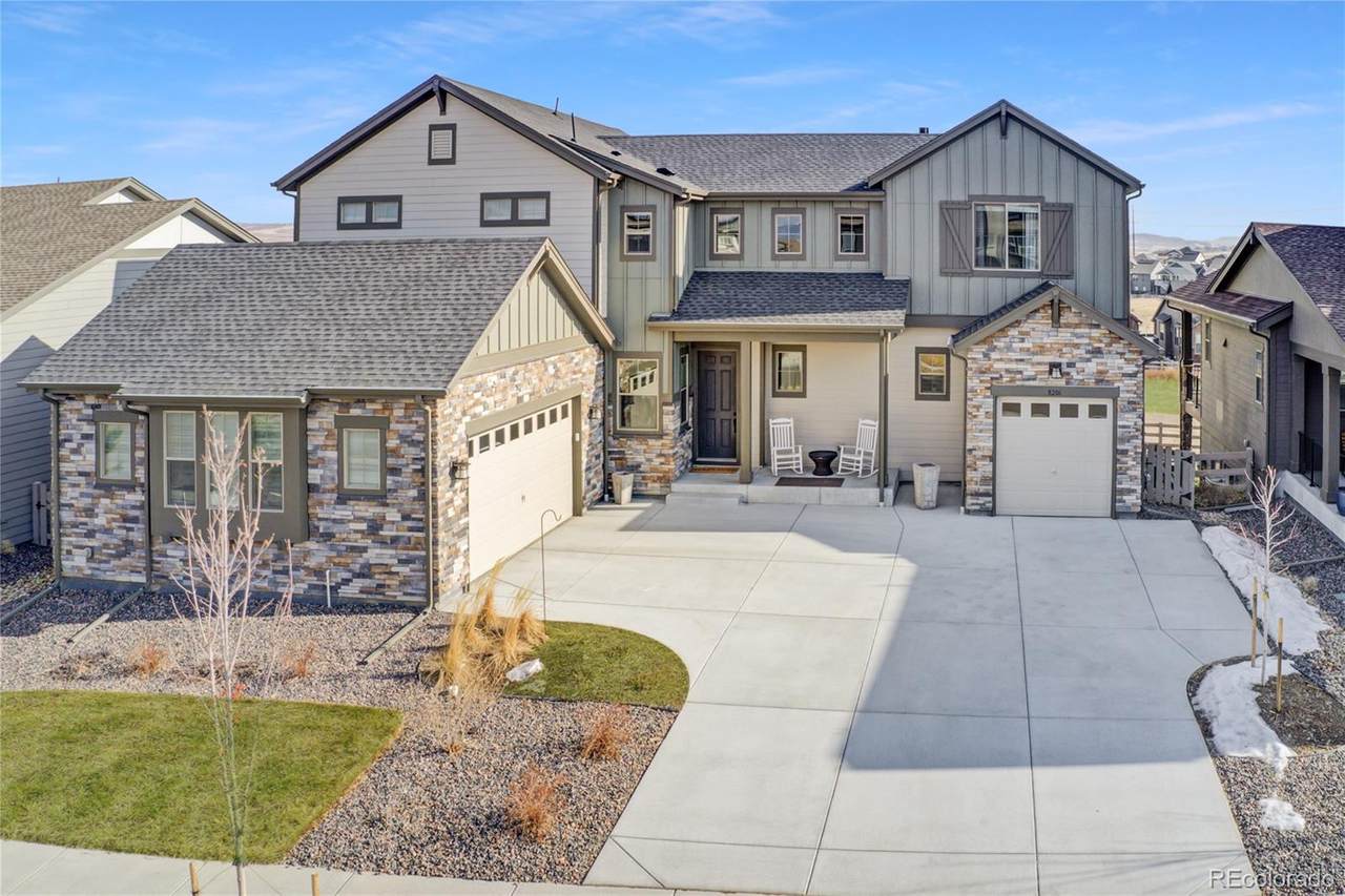 8206 Superior Circle - Photo 1