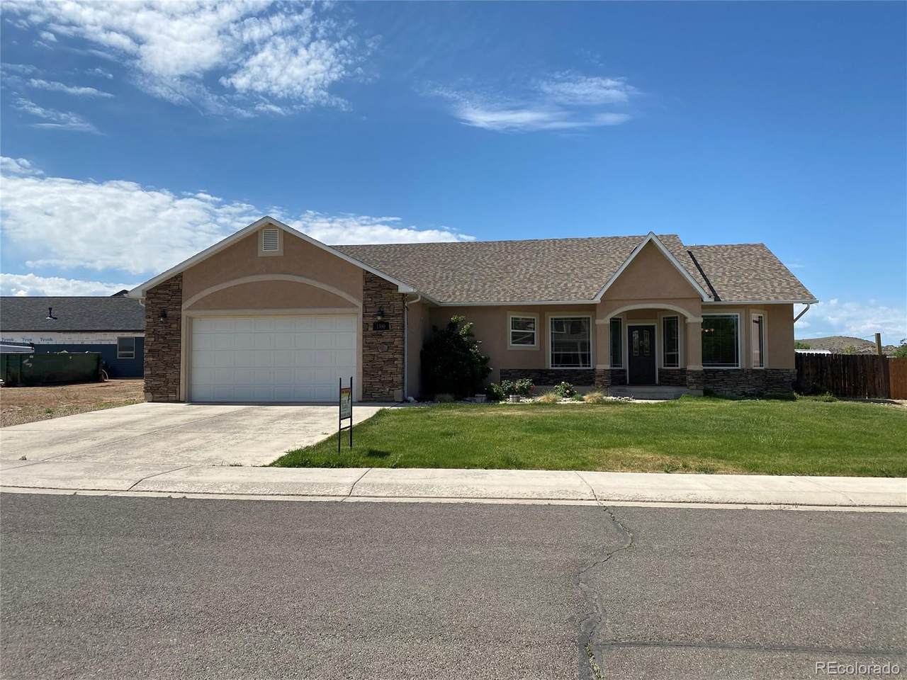 1380 La Mesa Circle - Photo 1