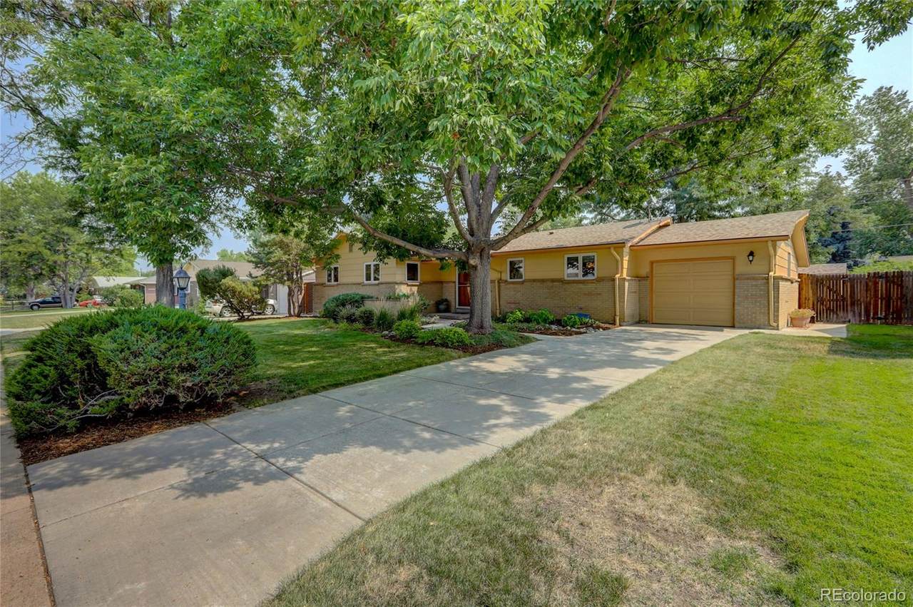 1562 Cody Street - Photo 1