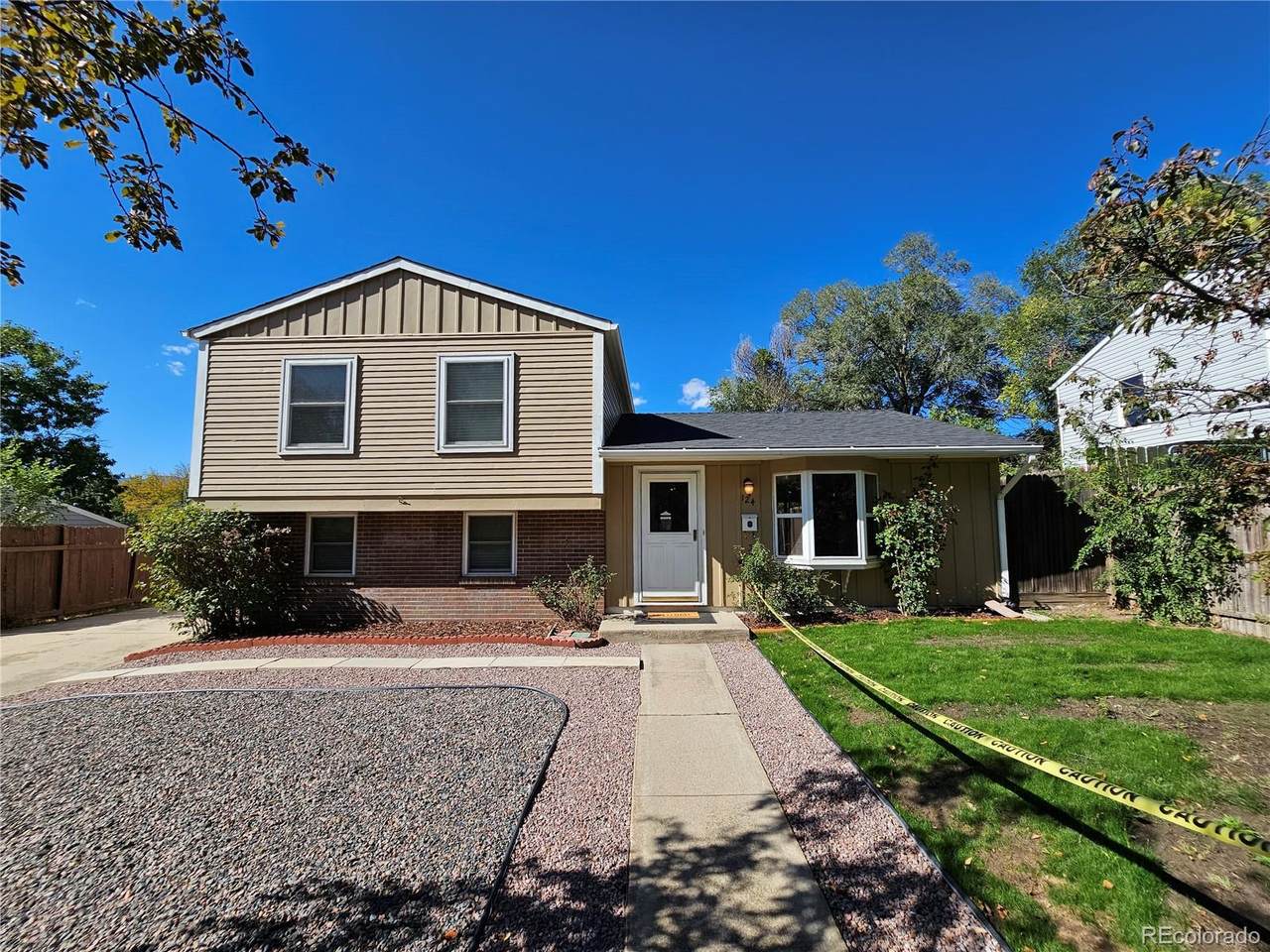 124 Brentwood Drive - Photo 1