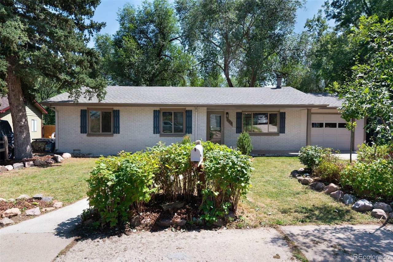 403 Laclede Avenue - Photo 1