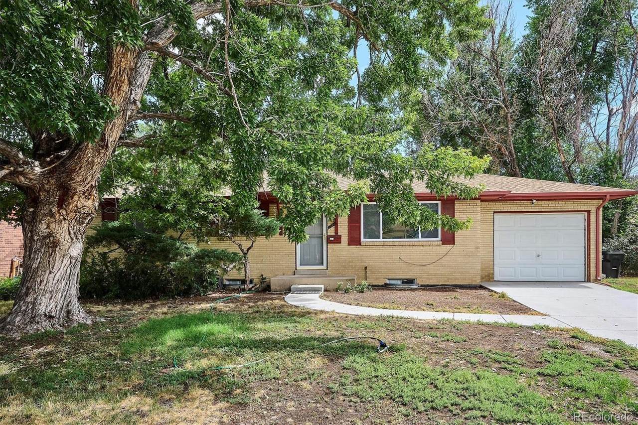 1592 Everett Street - Photo 1