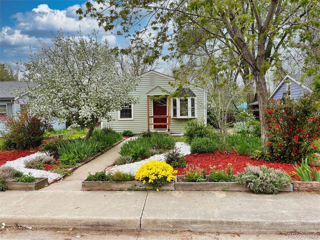935 Gay Street - Photo 1