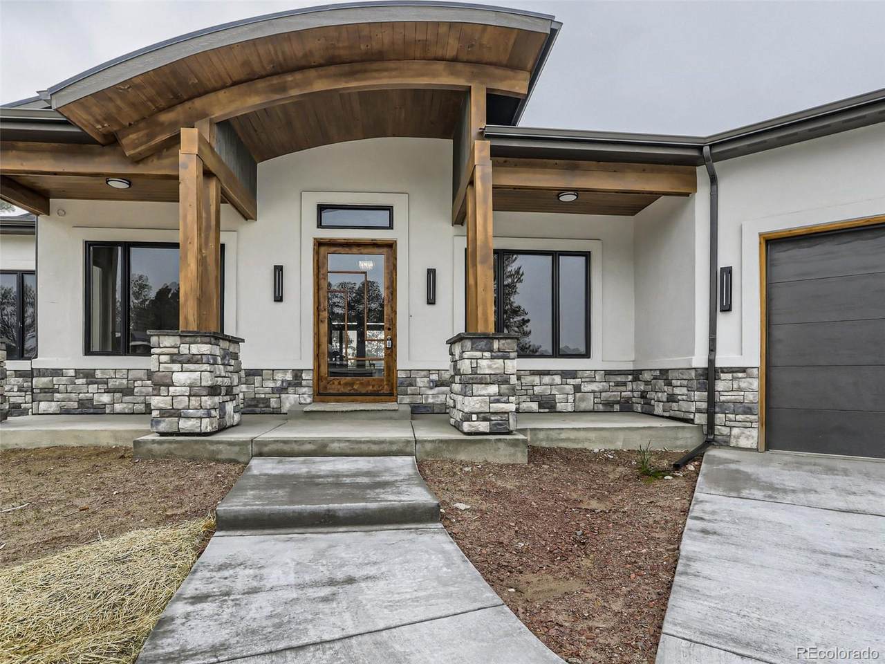 9609 Majestic Oak Drive - Photo 1