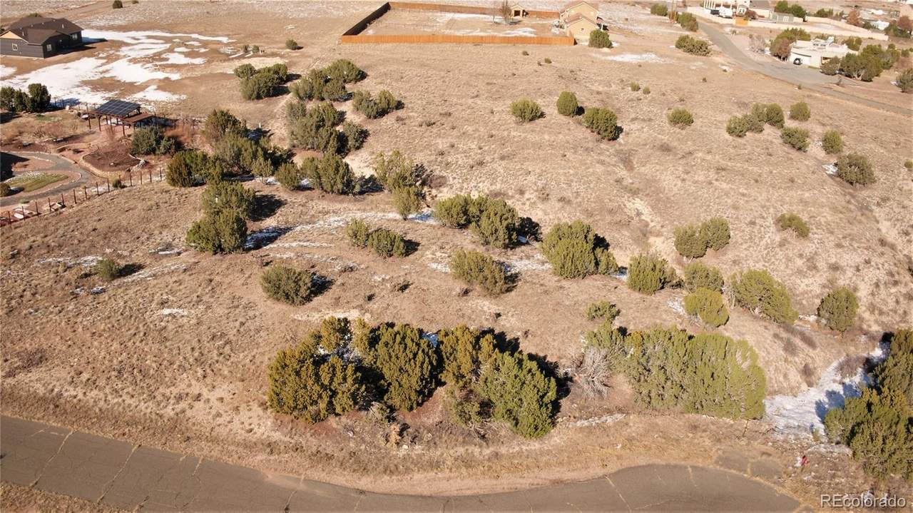379 Dee Jay Court - Photo 1