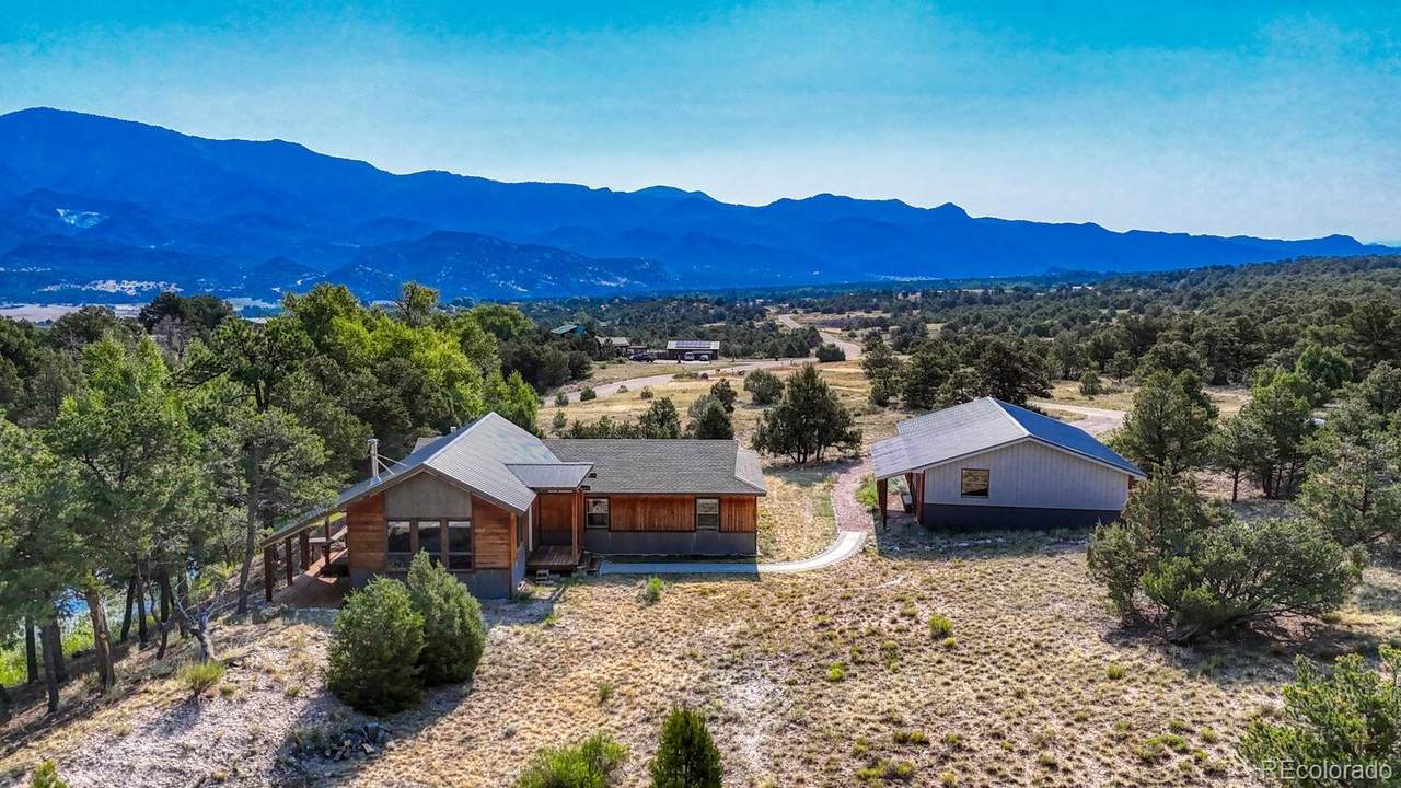 426 Leprechaun Lane - Photo 1