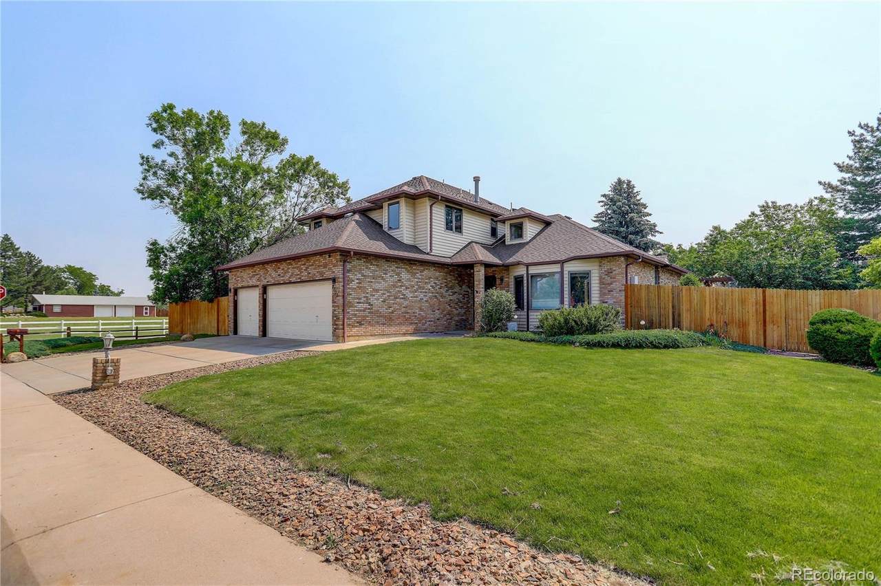2102 Lansing Court - Photo 1