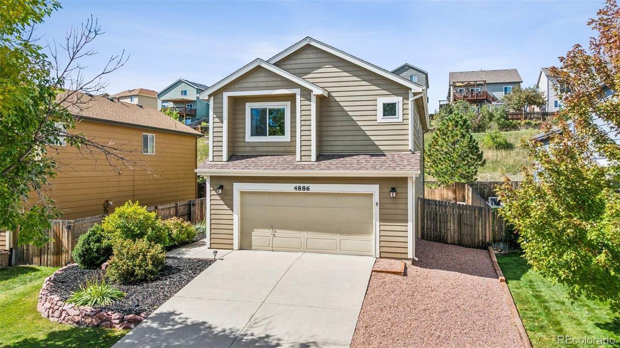 4886 Sweetgrass Lane - Photo 1