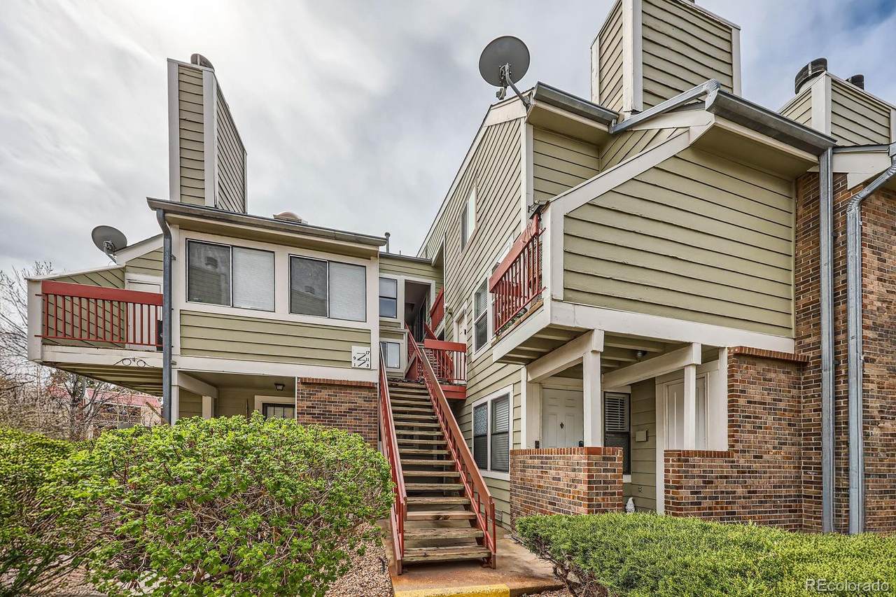 932 Dearborn Street - Photo 1
