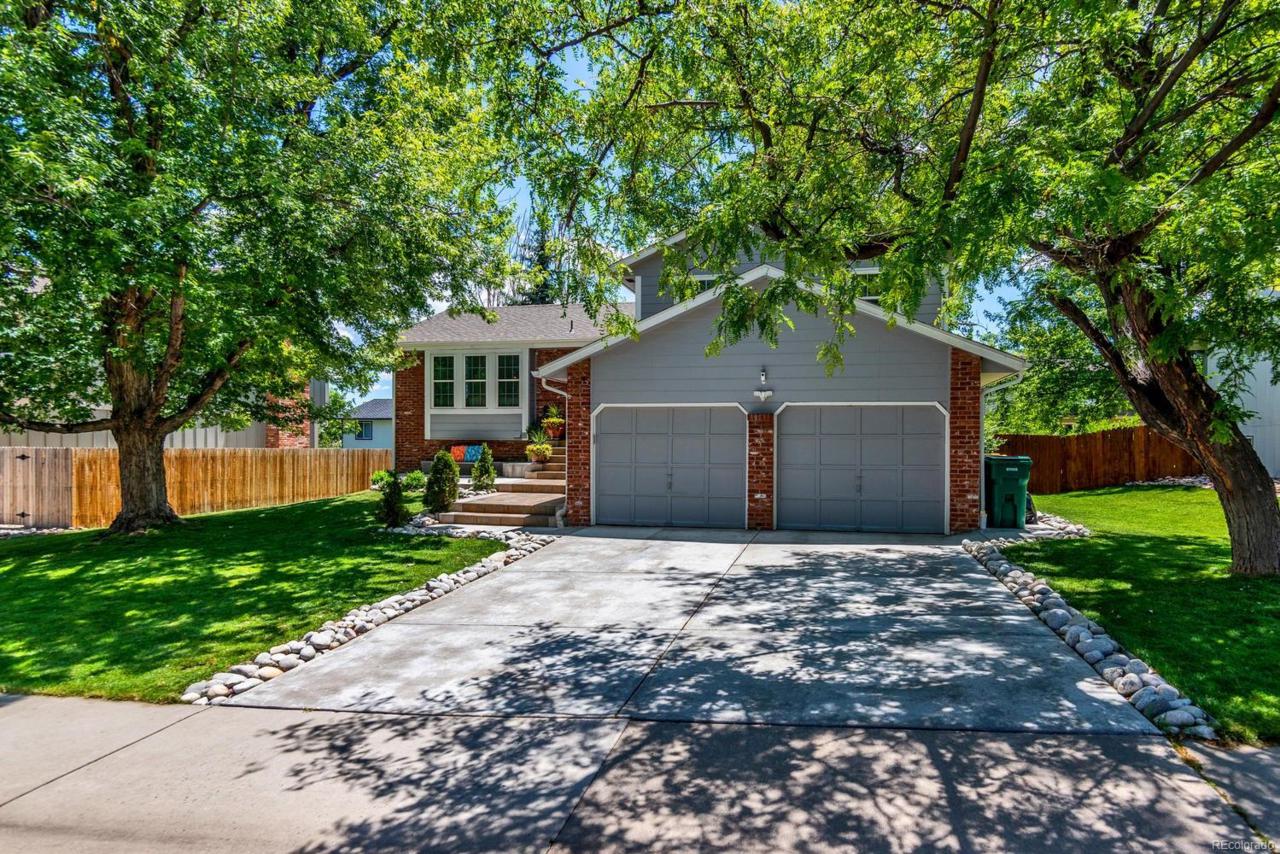 10920 Maplewood Drive - Photo 1