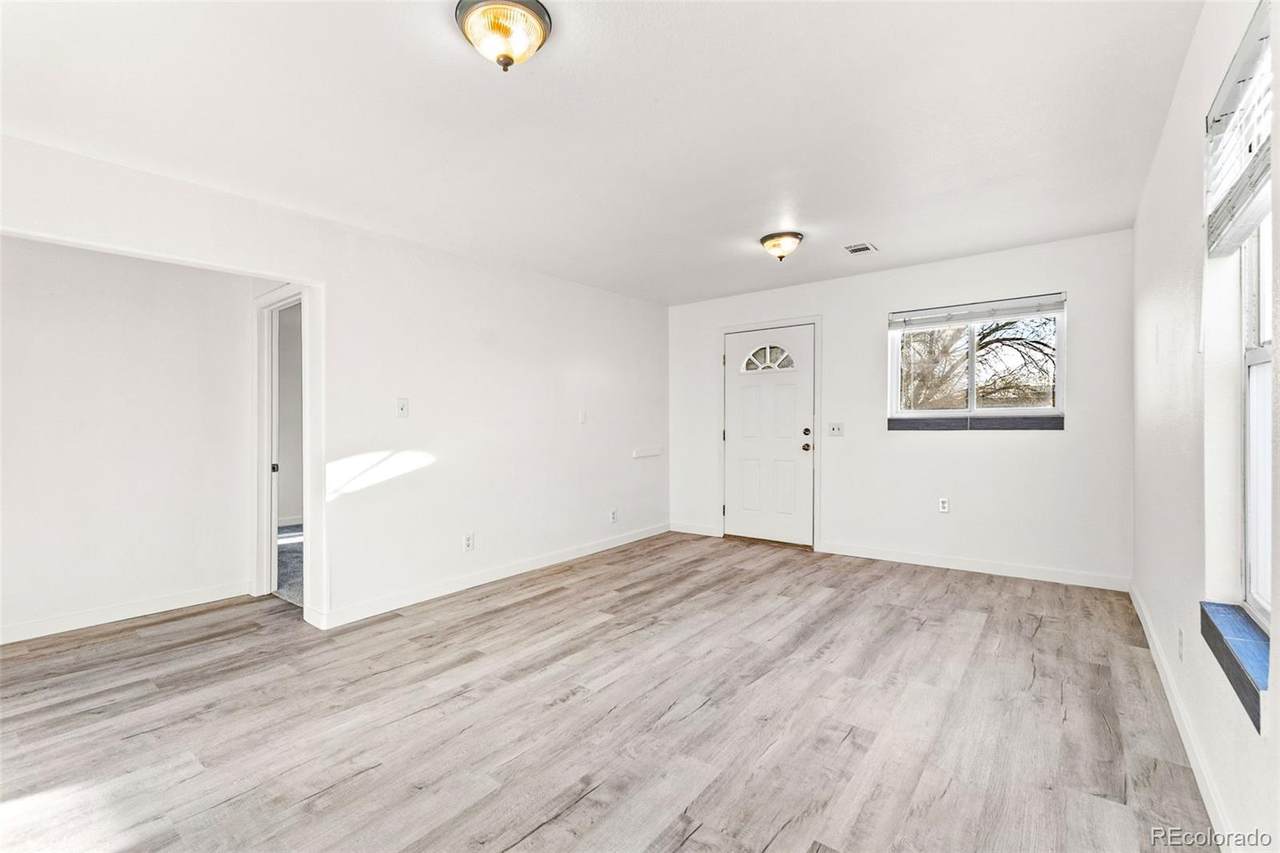 6743 King Street - Photo 1