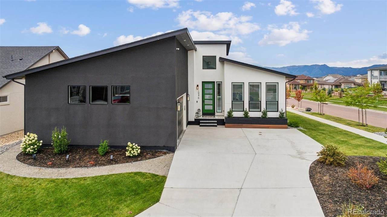 10276 Kentwood Drive - Photo 1