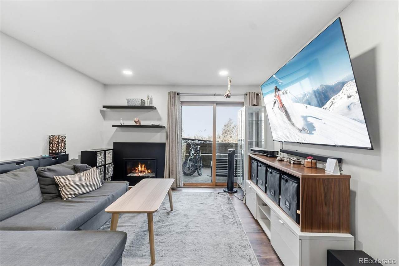 1061 1 W Beaver Creek Boulevard - Photo 1