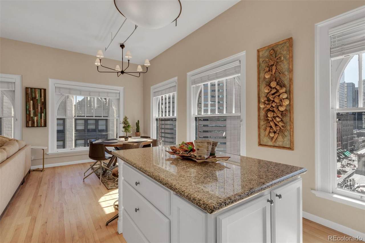 1555 California Street - Photo 1