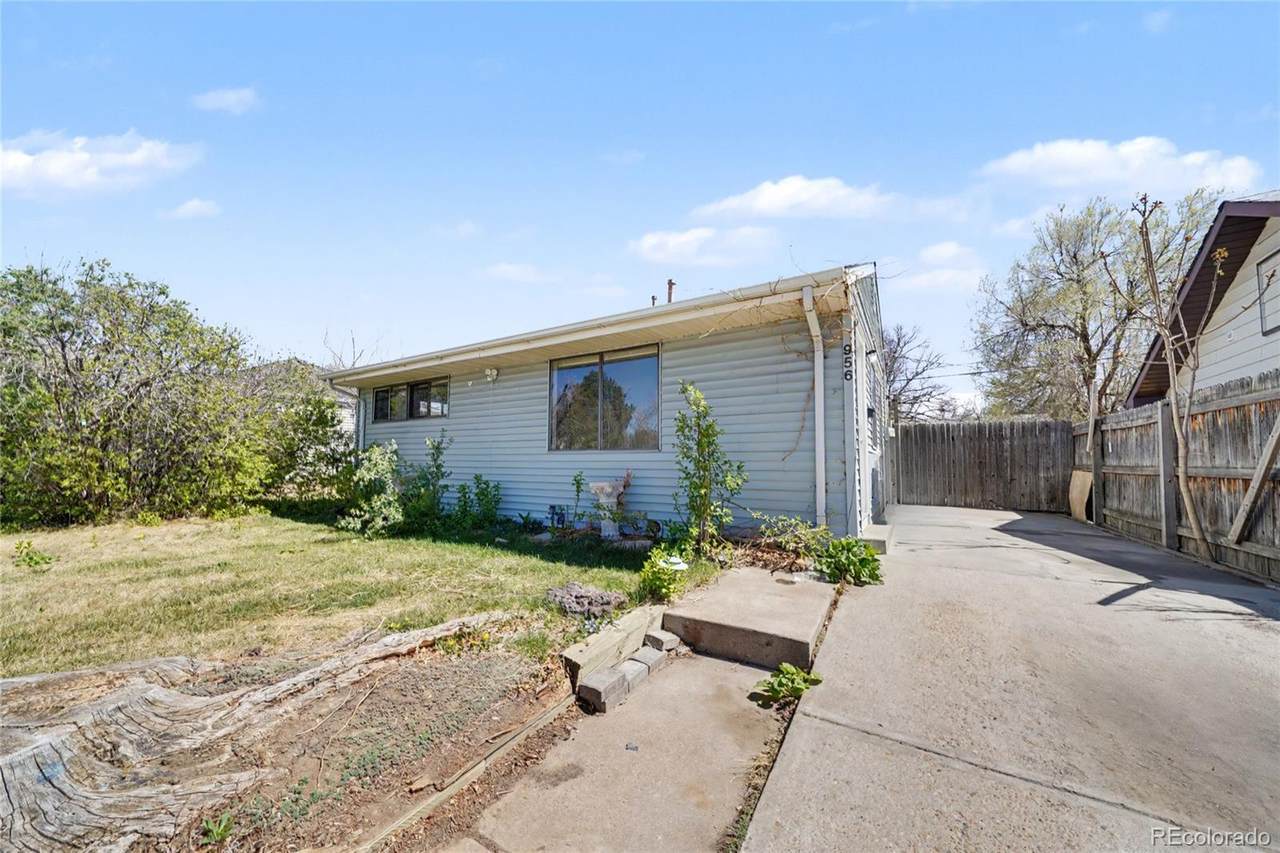 956 Macon Street - Photo 1