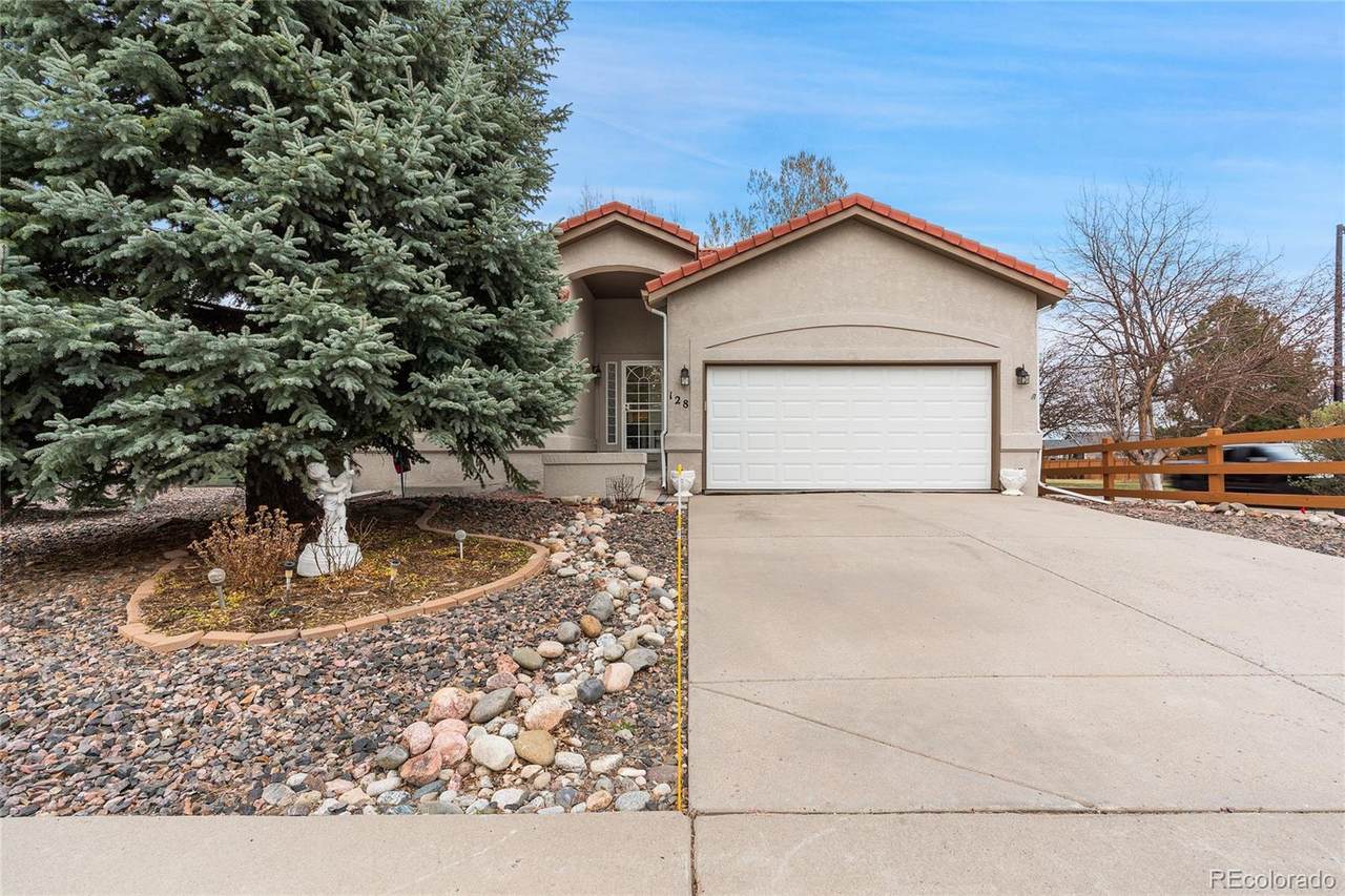 128 Las Lunas Street - Photo 1