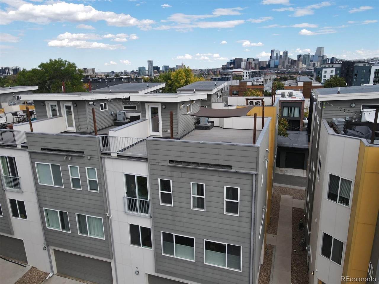 3132 19th Avenue - Photo 1