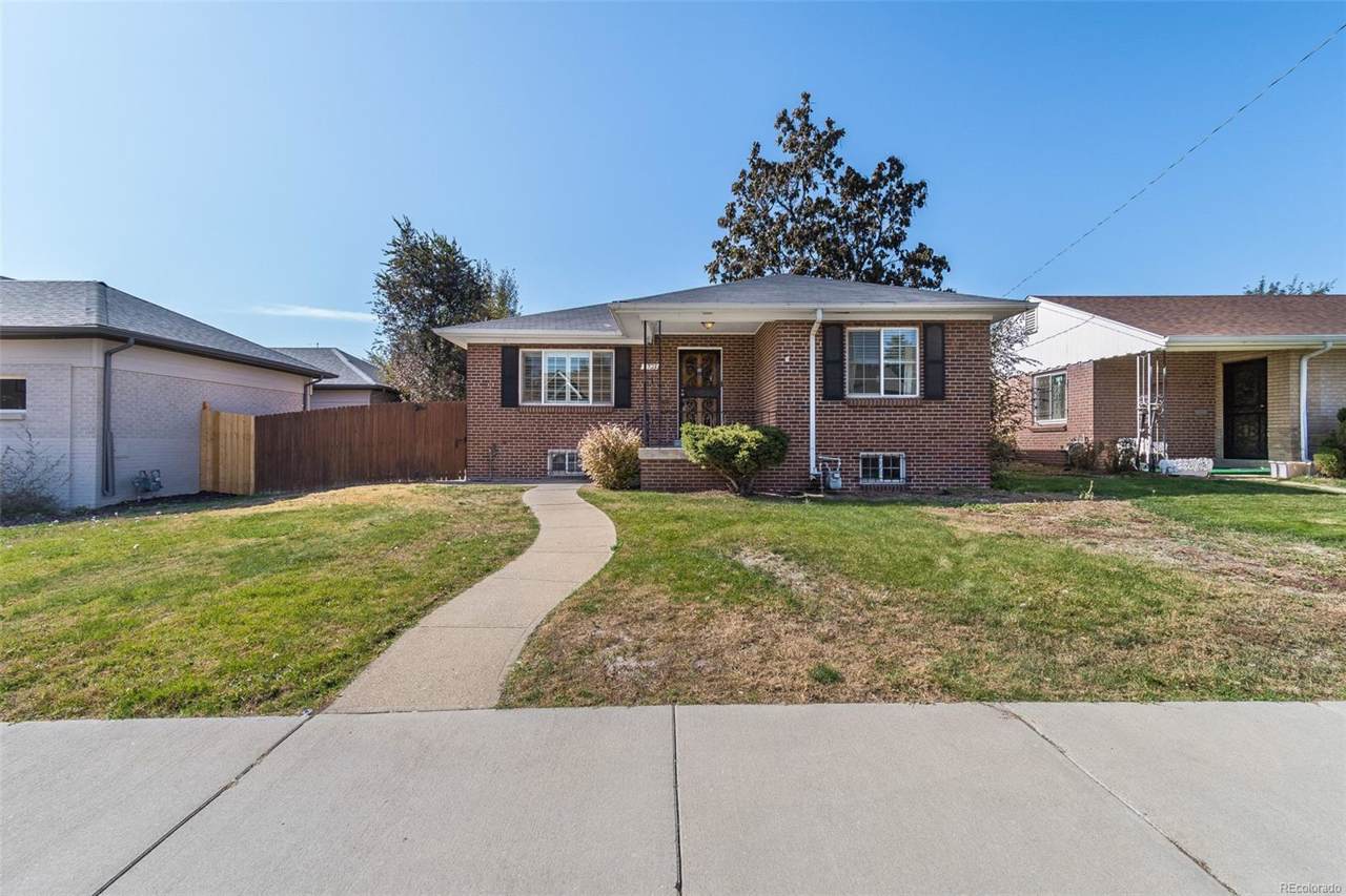 2721 Clayton Street - Photo 1