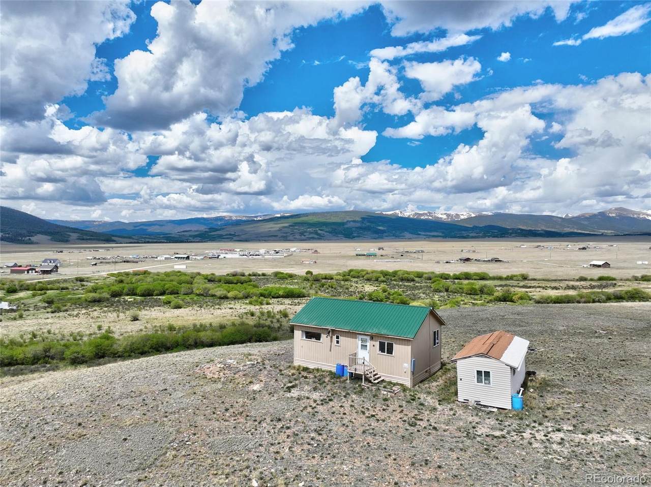 1091 Kokanee Rd - Photo 1