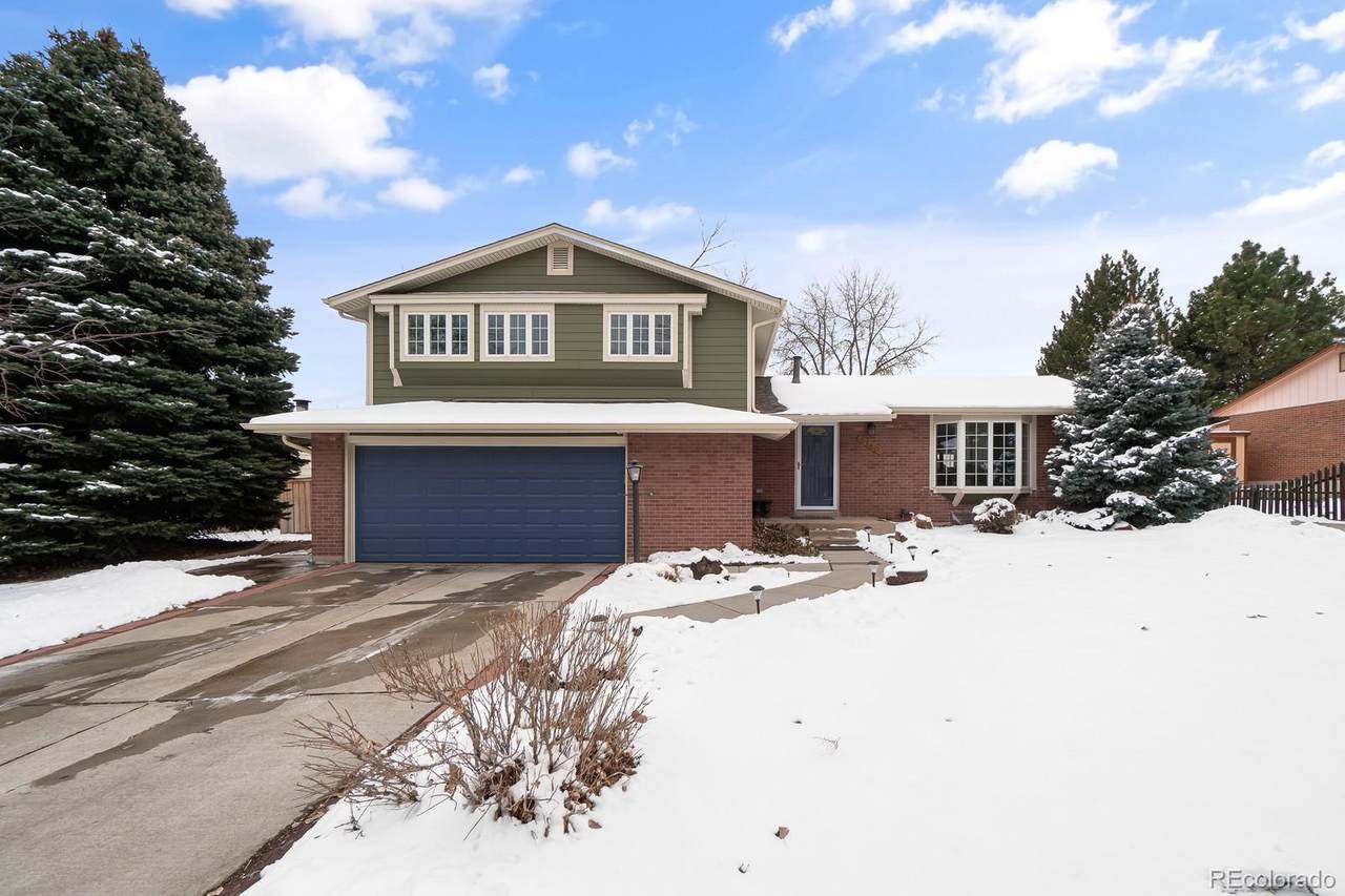 6140 Fairview Avenue - Photo 1