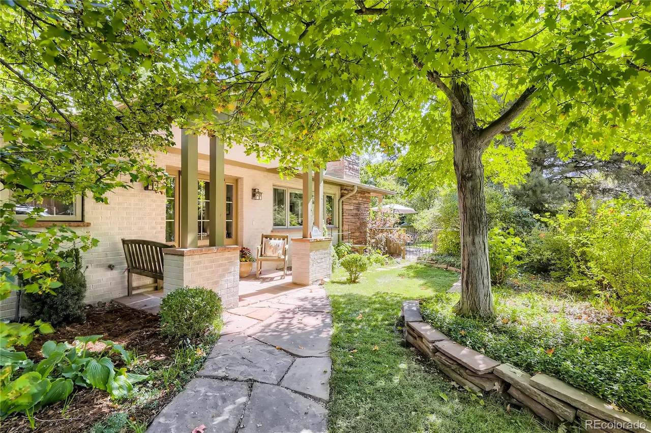 1701 Mariposa Avenue - Photo 1
