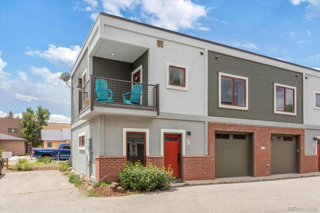 536 1st Street - Photo 1