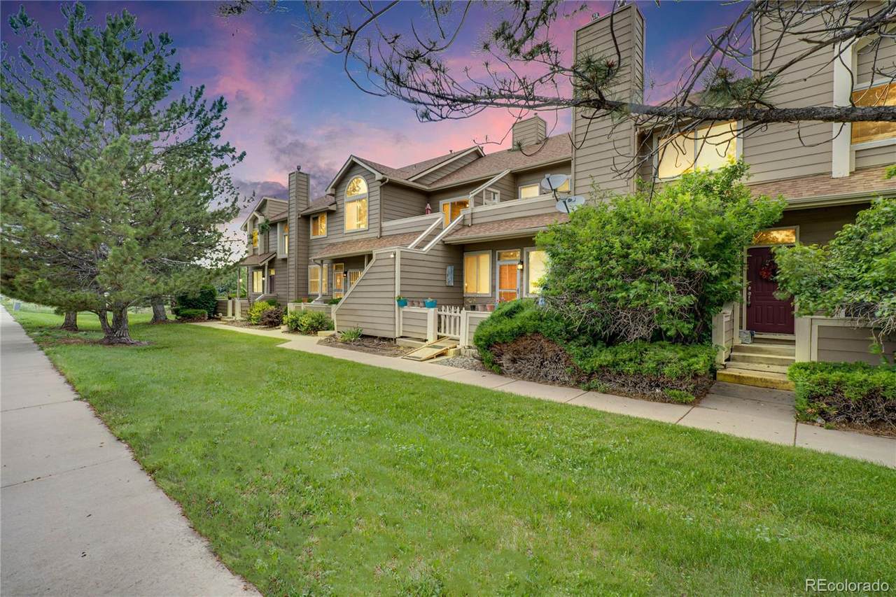 1099 Walden Way - Photo 1