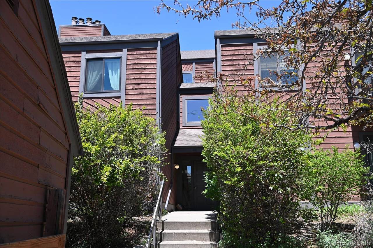 301 Lehow Avenue - Photo 1
