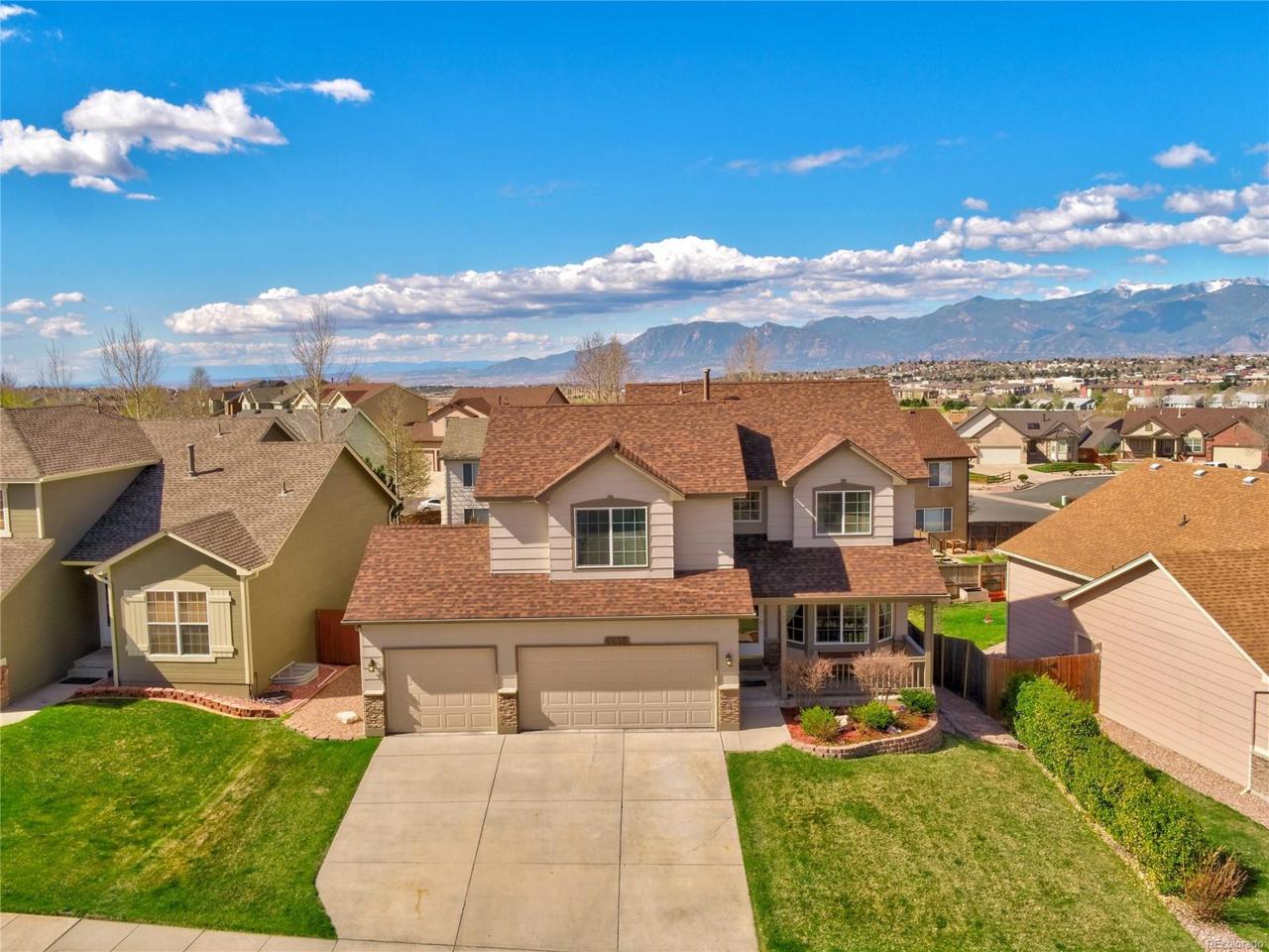4415 Golf Club Drive - Photo 1