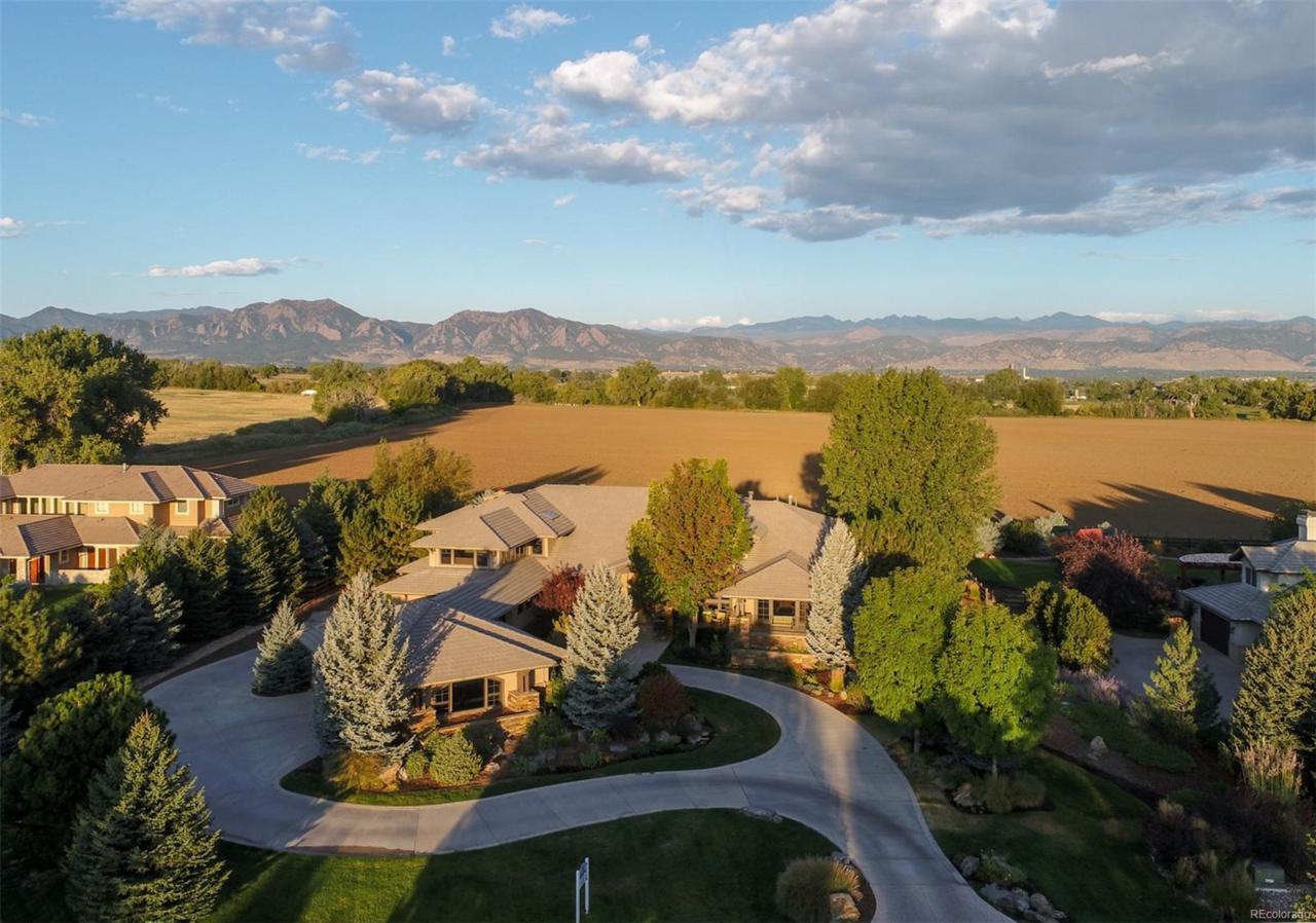 8945 Katherine Court - Photo 1