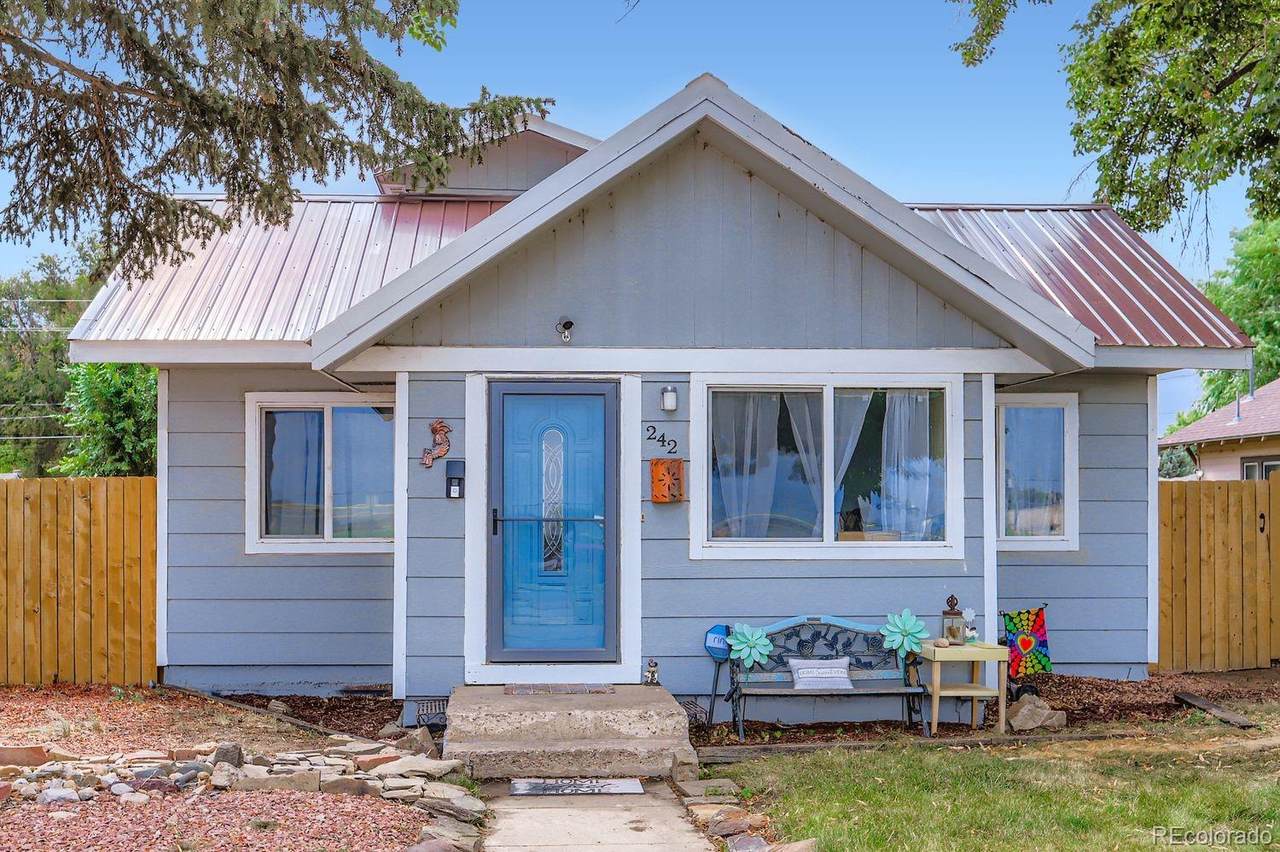 242 Todd Avenue - Photo 1