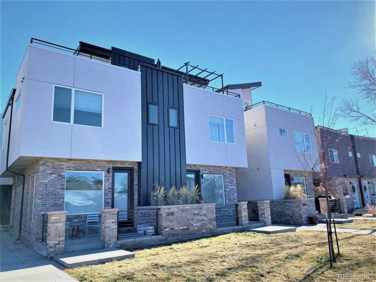 1370 Yates Street - Photo 1