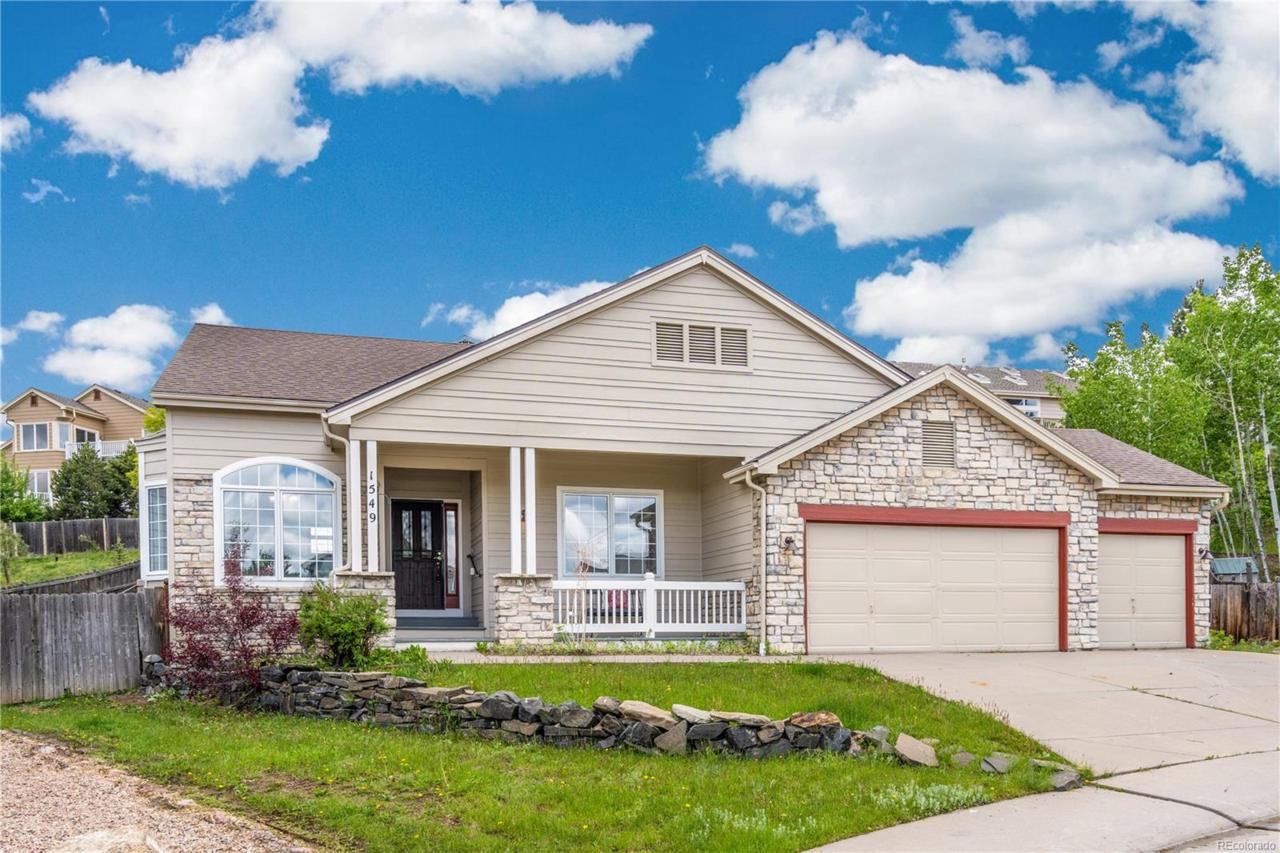 1549 Cougar Court - Photo 1