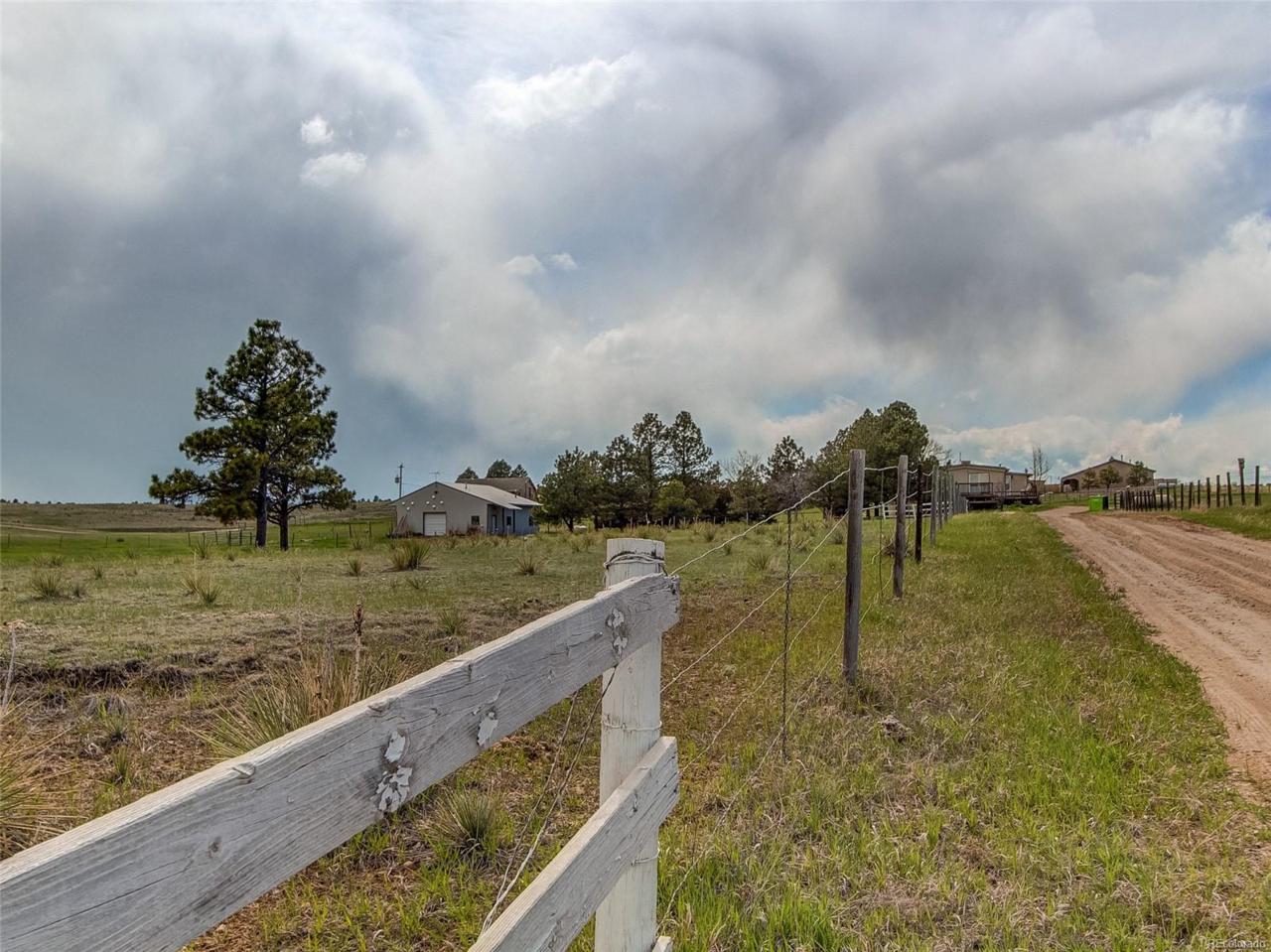 1755 Paddock Street - Photo 1