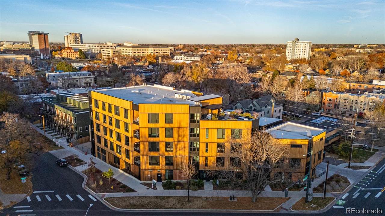 1601 Park Avenue - Photo 1