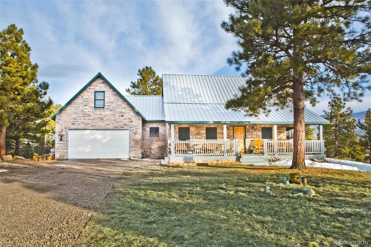 805 Lake Drive - Photo 1
