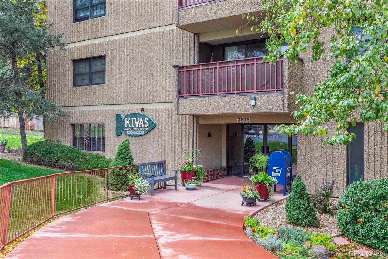 3675 Cherokee Street - Photo 1